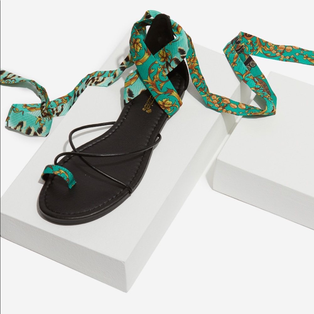 🌸🔥 Bobbylee Ankle Tie Sandal💫🌟